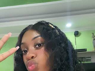 Erotischer Video -Chat Hannan-baker