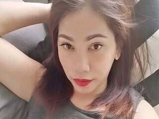 Erotischer Video -Chat HeartRoxy