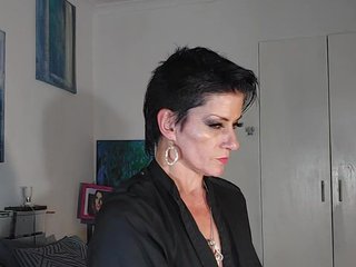 Erotischer Video -Chat HelloCleo40