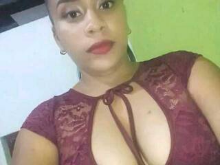 Erotischer Video -Chat HiilaryRomero