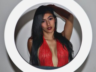 Erotischer Video-Chat HilaryBakshi
