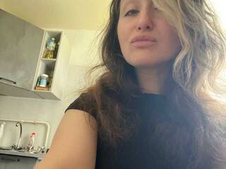 Erotischer Video -Chat Hitraya31