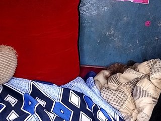 Erotischer Video -Chat Hunnycreamybee-1