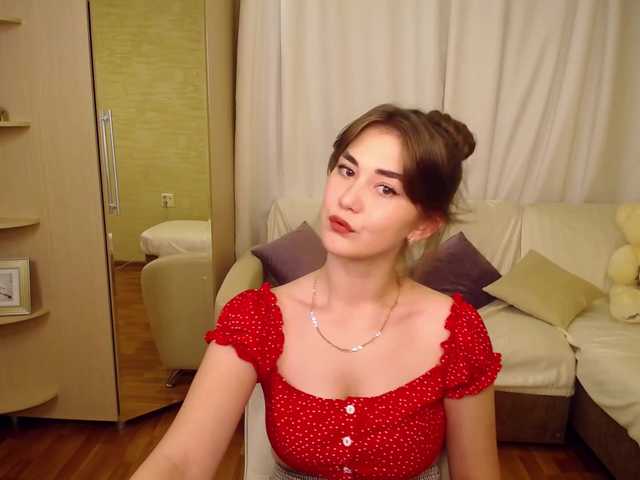 Fotos SweettyLips Hi! Welcome to my room! I will be happy to have fun with you today!) Join us!!