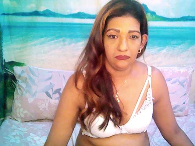 Fotos Indianaqua tip and get my toy vibing as i slowly undress for u guys