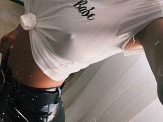 Erotischer Video -Chat --__-