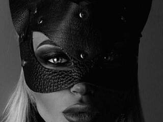 Erotischer Video -Chat Karalinaa