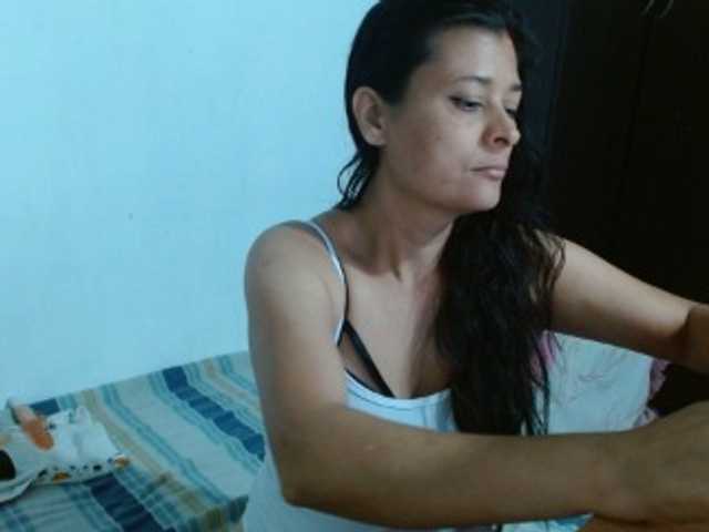 Fotos KARINAMILF1 HELLO GUYS TODAY FULL NUDE 400 TOKENS