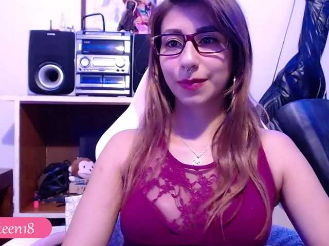 Fotos kateen18 Hi guys, I'm the new girl here, I'm a little shy, can you help me warm up? my lovense is on I would like to squirt here #squirt #lovense #sexy #young #teen #glasses #bigass #wet #sowet #sweet