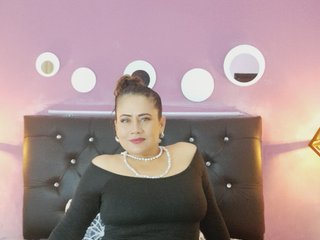 Erotischer Video -Chat KathiaHunt