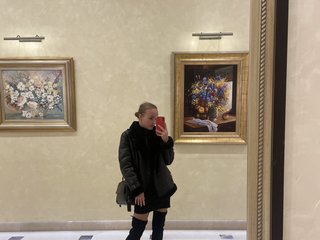 Erotischer Video -Chat Kay-Lally