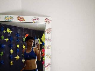 Erotischer Video -Chat KHARLADAY