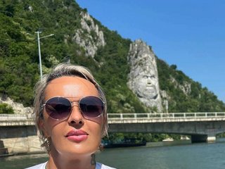 Erotischer Video -Chat KirraWhite