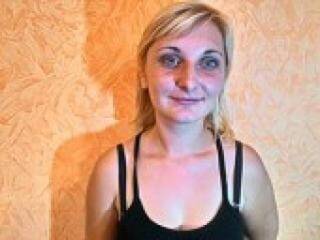 Erotischer Video -Chat kiskaxxxx