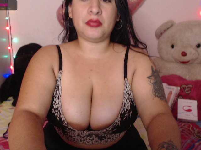 Fotos kiutboobs TITS BOUNCE TODAY....tits flash 50 tips - nude 120 tips - suck dildo 100 tips - finguering 160. BIG SQUIRT 400, toy ass 1000