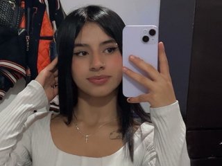 Erotischer Video -Chat Laura-Khalifa