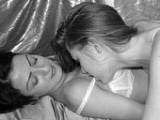Erotischer Video -Chat lesbiloveee
