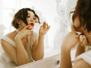 Erotischer Video -Chat Lilly-Cherry