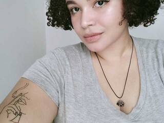 Erotischer Video -Chat Lucia-Stone71