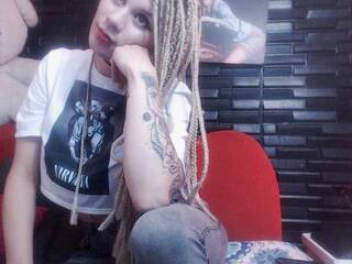 Erotischer Video -Chat lucier-evil