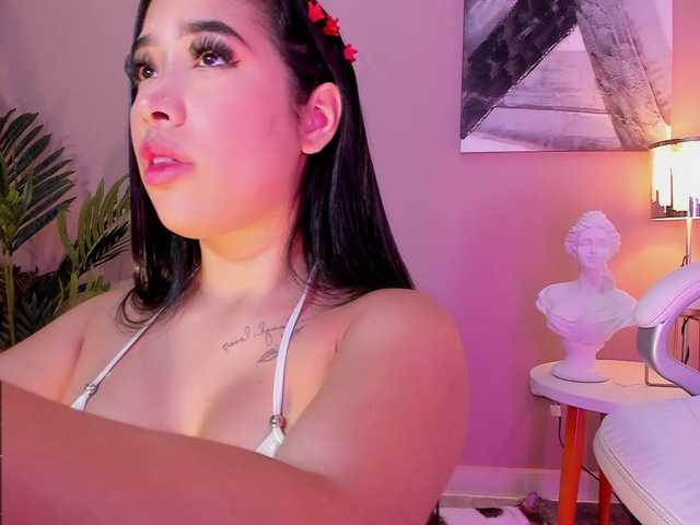 Fotos ManuelaFranco Your tongue will make me have a delicious vibe⭐ Fuckme at goal @remain ♥ @PVT Open ♥