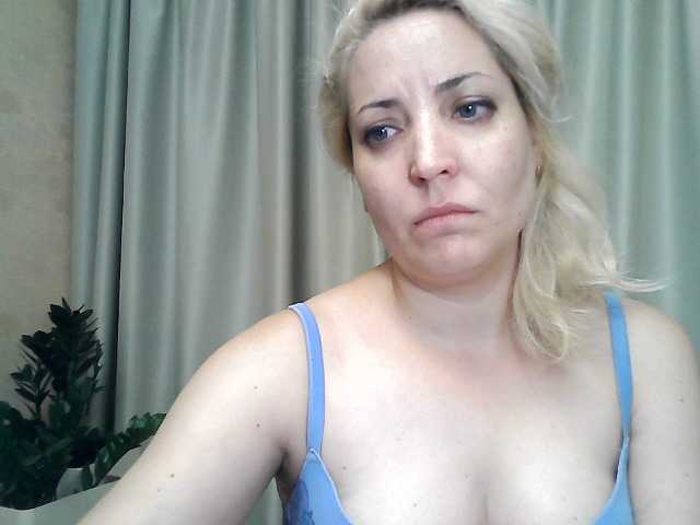 Fotos mariska-kiska look at camera 25, show nipple 20, show breast 40, open pussy 50, open ass 70, undress and show my holes 100 tokens