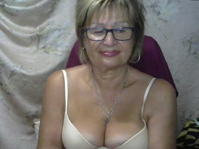 Fotos MatureLissa Who wants to see mature pussy ? pls for @total English and German