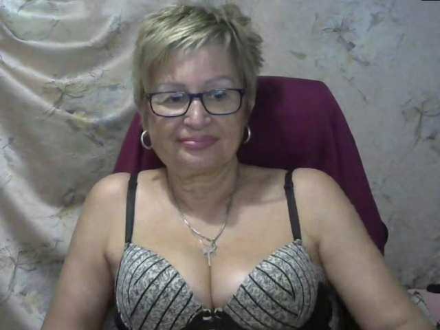 Fotos MatureLissa Who wants to see mature pussy ? pls for @total English and German