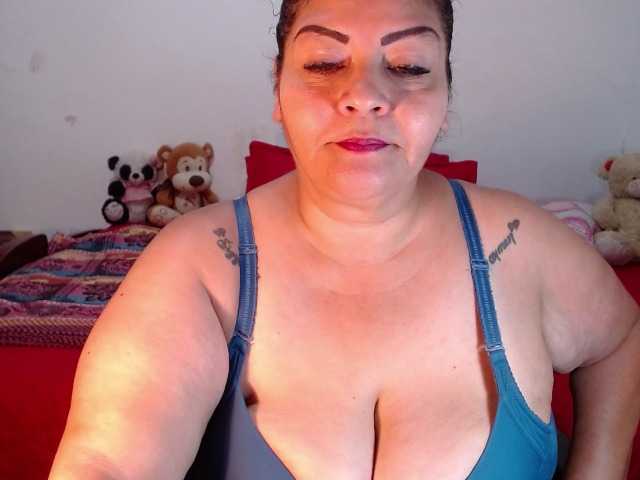 Fotos Maturextgreat #bbw #bigbelly #bigboobs #bigass #grandma #milf #gilf #latina @total 600 @sofar 600 @remain 0