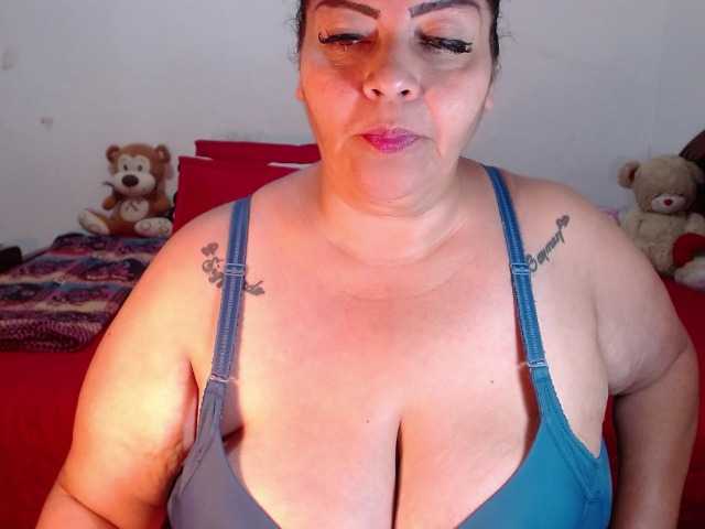 Fotos Maturextgreat #bbw #bigbelly #bigboobs #bigass #grandma #milf #gilf #latina @total 600 @sofar 600 @remain 0