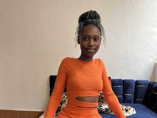 Erotischer Video -Chat Melaninebonyxxx