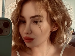 Erotischer Video -Chat MerriiiRosalee