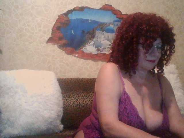Fotos MerryBerry7 ass 20 boobs 30 pussy 80 all naked 120 open cam 10попа 20 грудь 30 киска 80 голая 120