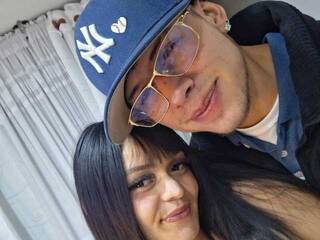 Erotischer Video -Chat messycouple24