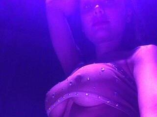 Erotischer Video -Chat MiekaFans