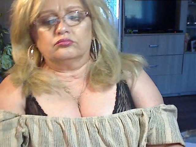 Fotos MilfKarla Hi boys, looking for a hot MILF on a wheelchair..? if you want to make me happy, come to me;)