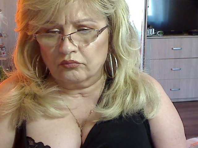 Fotos MilfKarla Hi boys, looking for a hot MILF on a wheelchair..?if you want to make me happy, come to me;)