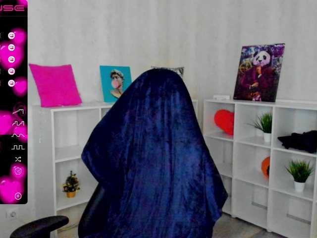 Fotos MonicaGucci Hi, I'm Monica!! Lovence from 2 tokens, only full private.❤️ [none] Lovence levels 2102051100201 favorite vibration 55 and 100