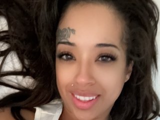 Erotischer Video -Chat Mskinkykitty