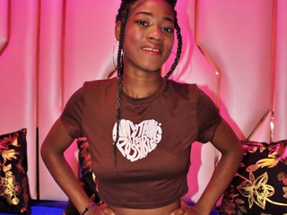 Erotischer Video -Chat NahomyyBrownn