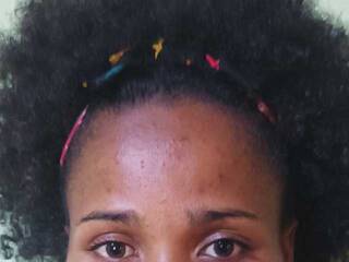 Erotischer Video -Chat Nathianah