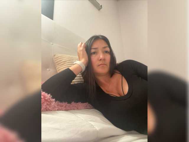 Fotos cristalboom Hey guys ! BUBBIS SHOW Bubbis 66 TOKENS Hot naked show 170 show ass 88 pussy show 90heels 33kiss me 12 hot pvt Ongroup !! don't forget to follow me on instagram and onlyfans, exclusive content Kisses NO C2C I transmit from my phone S