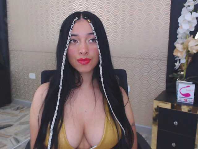 Fotos NicoleCollema hello guys I'm new I would like to masturbate for you