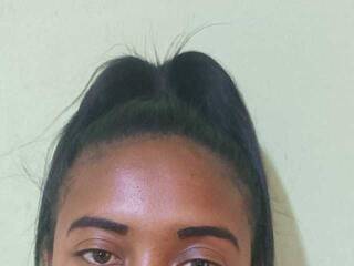 Erotischer Video -Chat Nisaina