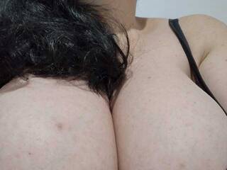 Erotischer Video -Chat Nykyxo