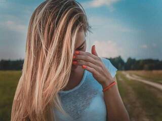 Erotischer Video -Chat PARIS-HONEY