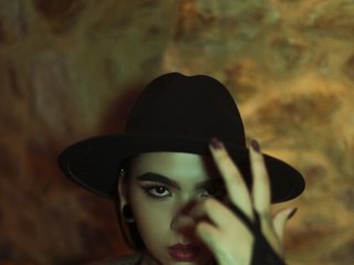 Erotischer Video -Chat PaulinneSmith
