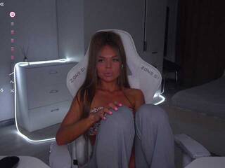 Erotischer Video -Chat Evelina_fox