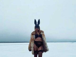 Erotischer Video -Chat Rabbit-oops