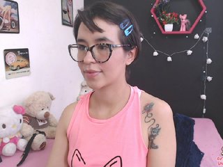 Fotos roxxanecute LOVENSE/ON #smalltits #smoke #squirt #anal #asian #latina #lovense #daddysgirl #18 #teen #daddy #ohmibod #cute #bigass #young